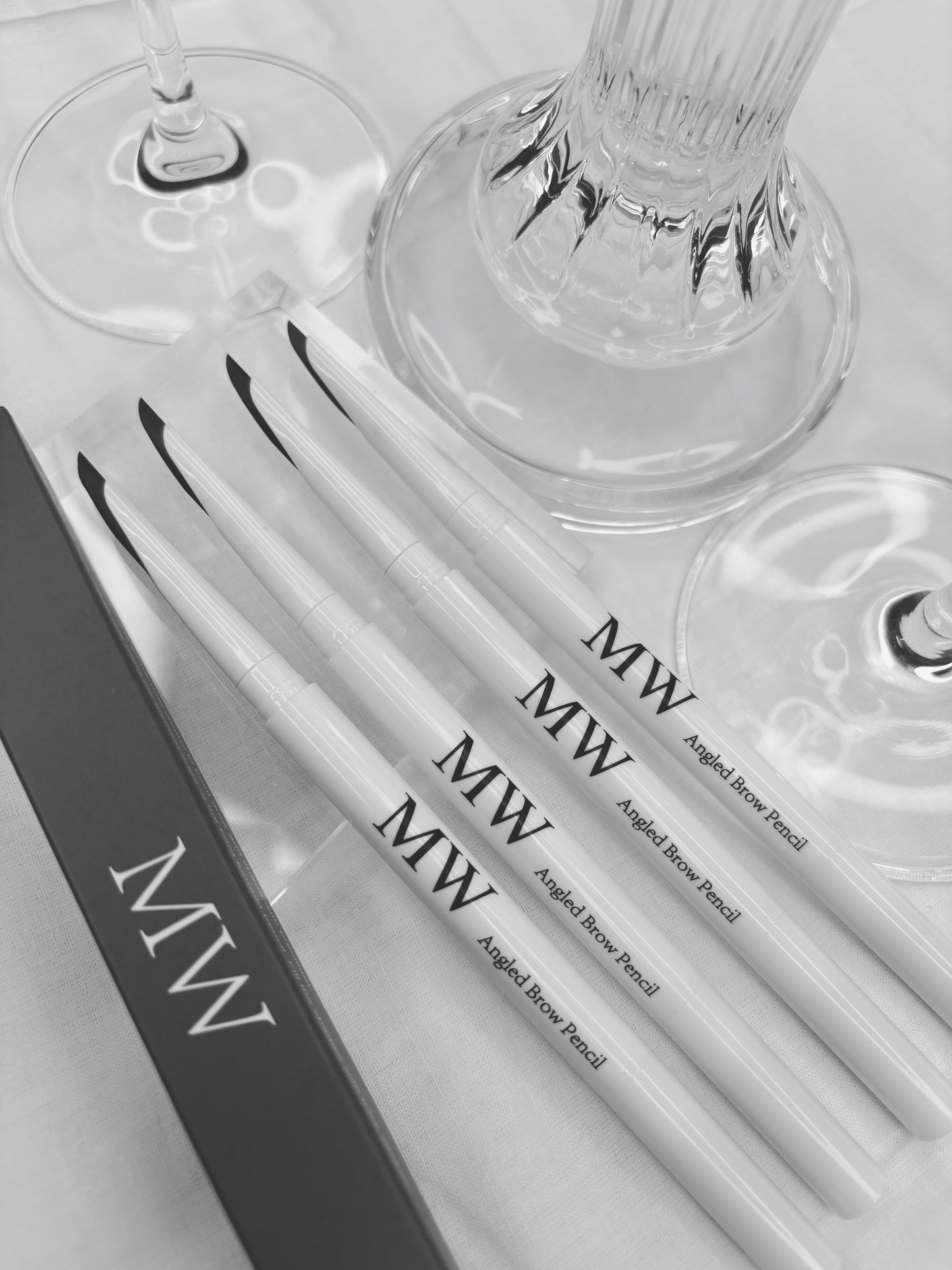 MW Angled Eyebrow Pencil Light Brown